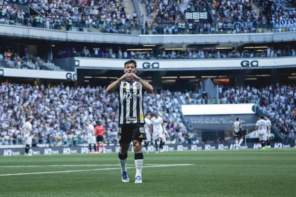 Foto colorida de Alan Franco, volante do Atlético-MG - Metrópoles