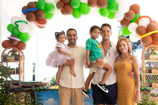 Flávia Guth e Luiz Estevão de Oliveira comemoram os 5 aninhos de Lucas