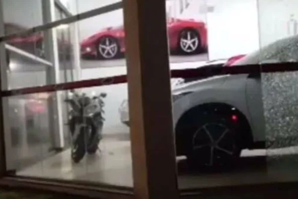 Tiros loja carros ponta pora