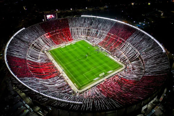 Imagem colorida do estádio do River Plate - Metrópoles