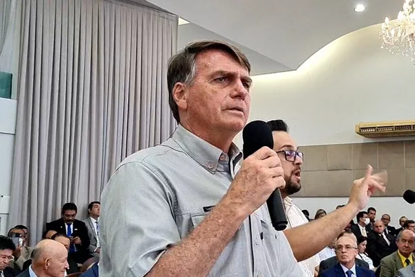 Bolsonaro discursa em igreja do Rio Grande do Norte