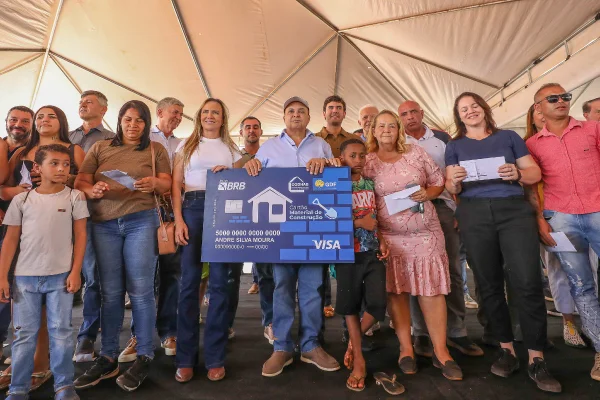 Ibaneis em evento na Estrutural