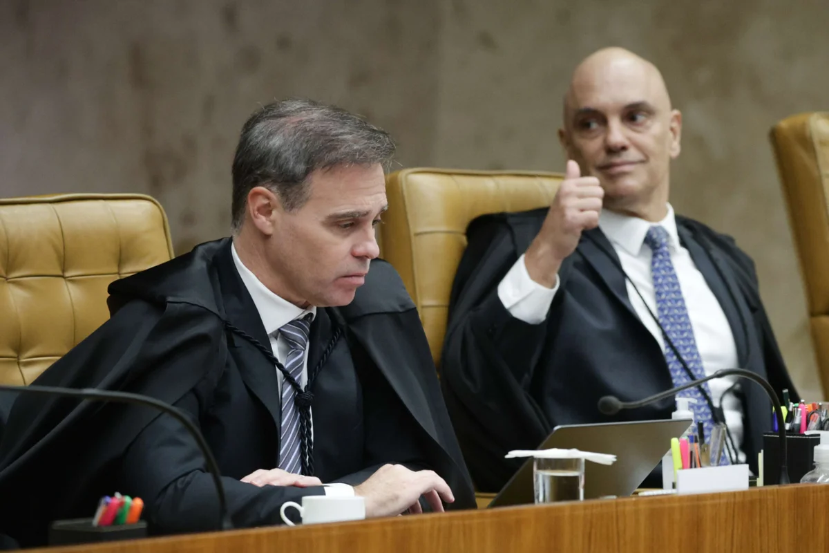 STF faz 1ª sessão após crise provocada por mensagens entre Vorcaro e Moraes - imagem 10 STF faz 1ª sessão após crise provocada por mensagens entre Vorcaro e Moraes - imagem 10