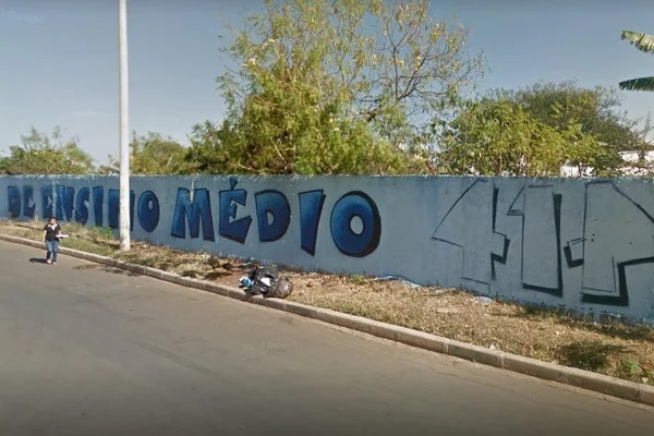 DF: aluno é espancado por cinco e tem tênis roubado em frente a escola