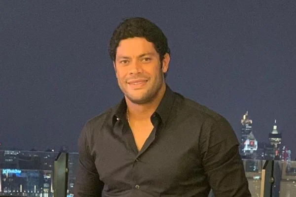 Namorando sobrinha da ex, Hulk dispara: “Não seja o que querem”
