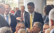 Ex-prefeito Edinho Silva (PT) e prefeito de Maceió, JHC (PL), na posse de Gleisi Hoffmann e Alexandre Padilha no Planalto