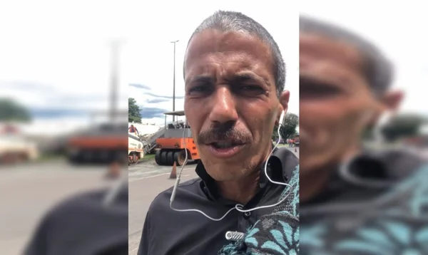 homem de bigode na rua