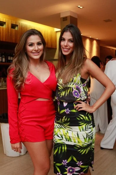 Yasmin Costa e Beatriz Bettiol Yasmin Costa e Beatriz Bettiol