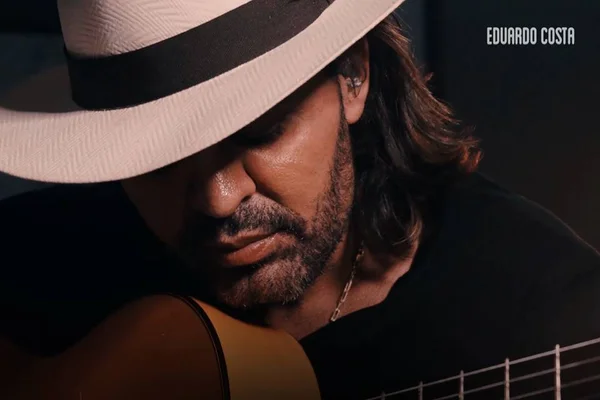 Eduardo Costa surpreende fãs ao lançar clipe de Fui Dando Porrada