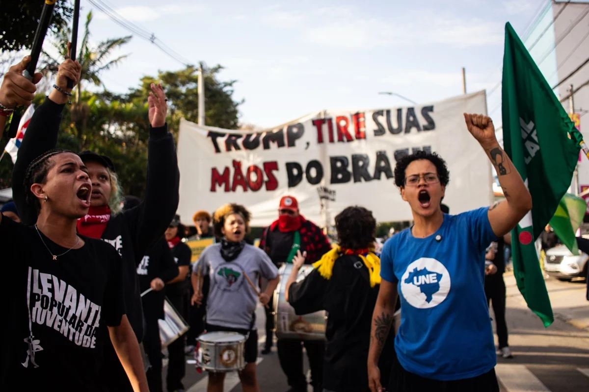 Ato ocorre em diversos estados do país Ato ocorre em diversos estados do país