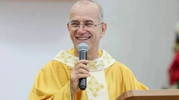 imagem colorida padre luiz augusto
