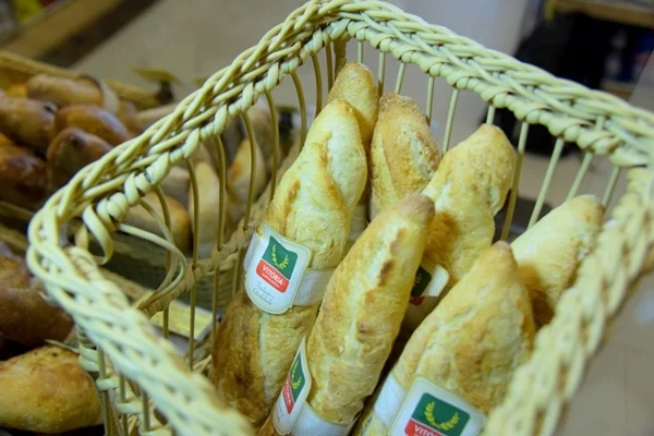 São mais de sete mil pãezinhos feitos por dia São mais de sete mil pãezinhos feitos por dia