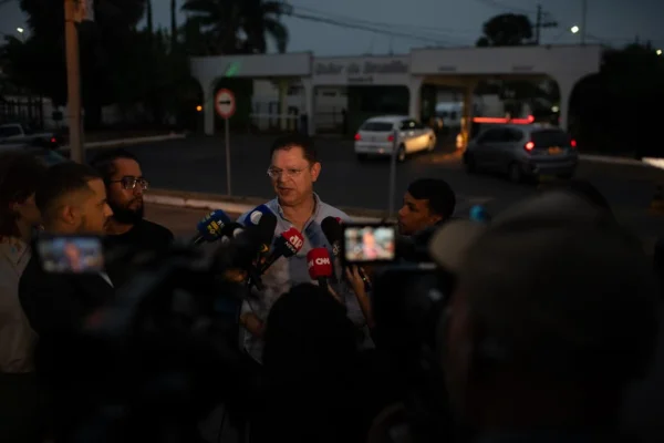 Imagem colorida, Sóstenes diz que Bolsonaro está "muito confiante" no avanço da anistia - Metrópoles