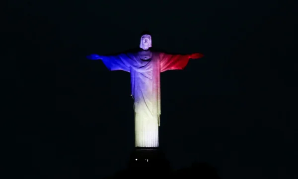 Paris e Rio Doce: o horror e a “solidariedade estética”