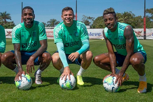 Gerson, Hugo Moura e Bruno Henrique