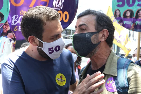 Marcelo Freixo participa de campanha de Boulos em São Paulo