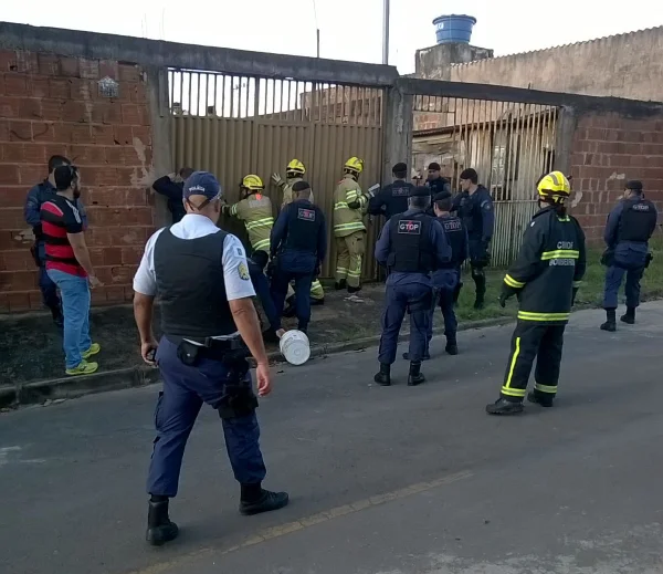 PM liberta mulher que era mantida em cárcere privado em Samambaia Norte