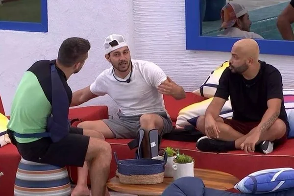 Arthur, Caio e Projota no BBB21