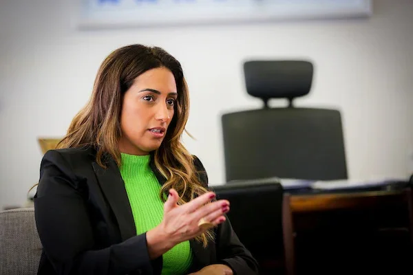 Damares e o risco do voto útil em favor de Flávia Arruda no DF