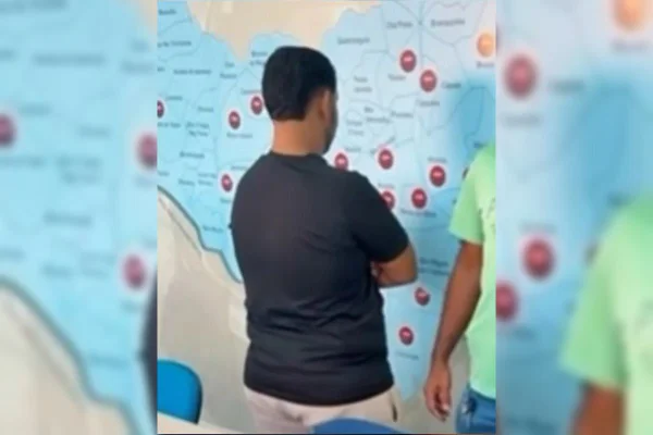 Imagem colorida de homem preso