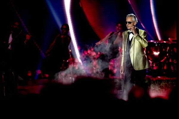 Imagem colorida - concertos de Andrea Bocelli - Metrópoles