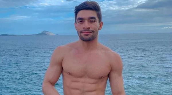 Ator pornô Lucas Fernandes Almeida morre em decorrência da Covid-19