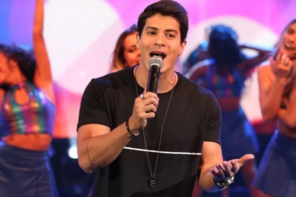 Focado: antes do BBB22, Arthur Aguiar deixou 2 músicas gravadas