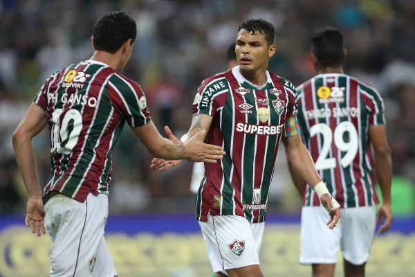 Imagem colorida jogadores do Fluminense- Metrópoles