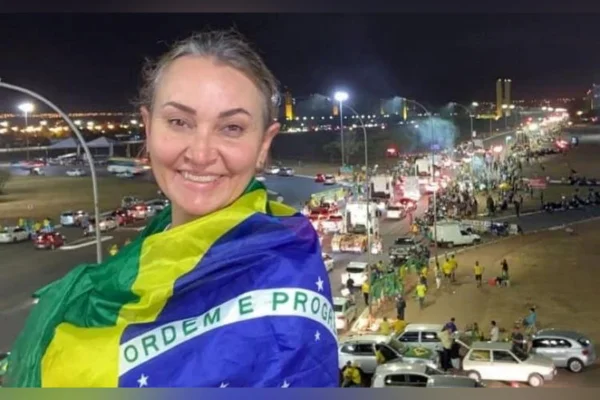 Daniela Reinehr usou dinheiro público para ir a atos de 7 de Setembro