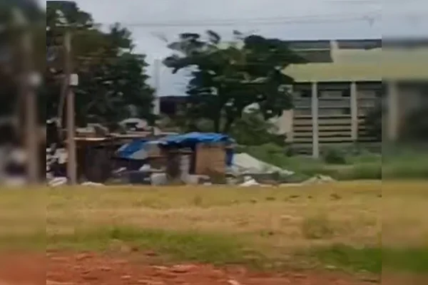 Corpo é encontrado em barraco