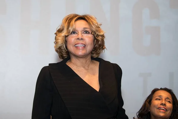 Morre aos 84 anos a atriz e cantora Diahann Carroll
