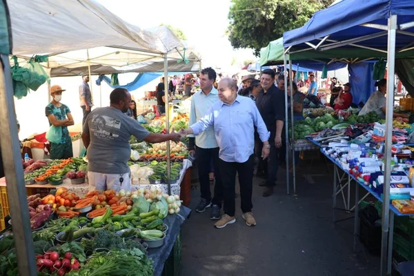 Ibaneis entrega reforma da Feira Central de Brazlândia: “Prometi”