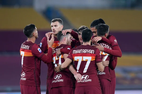 Roma derrota Torino por 3 x 1 e assume o quarto lugar no Campeonato Italiano