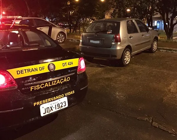 Detran localiza três veículos roubados