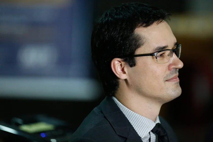 Deltan Dallagnol aciona Justiça contra Lula, Janja e União por uso de iate durante a COP30