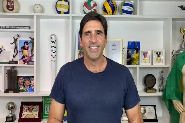 Imagem colorida de Giovane Gávio