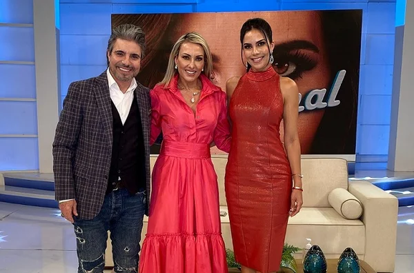 Daniela Albuquerque recebe João Kléber e a esposa, Mara Ferraz