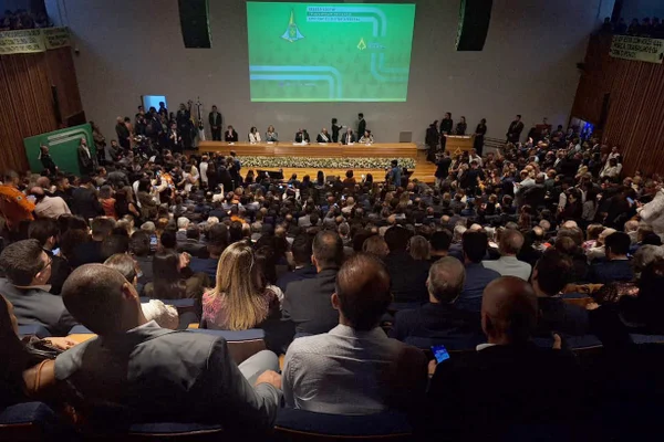 posse da Celina Leão
