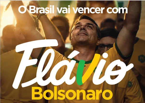 Flávio se inspira em carta de Bolsonaro para criar marca de campanha