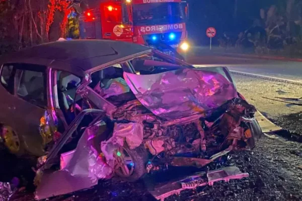 Imagem colorida, Acidente grave mata passageiro e deixa dois motoristas feridos em SC- Metrópoles