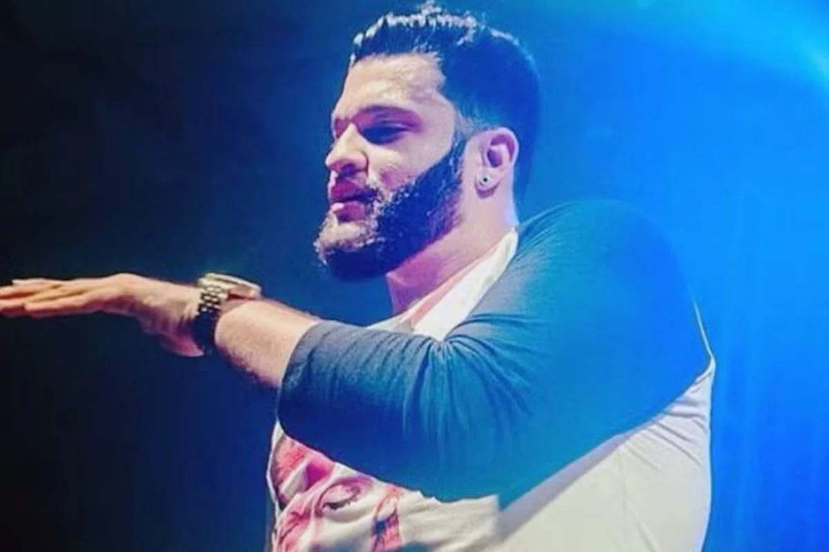DJ Raphael Paes Castro é preso em flagrante por suspeita de matar a própria mãe DJ Raphael Paes Castro é preso em flagrante por suspeita de matar a própria mãe