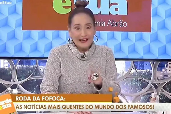 Sonia Abrão volta à TV após 20 dias afastada