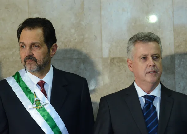Sete em cada dez brasilienses acham o governo de Rollemberg pior ou igual ao de Agnelo Queiroz