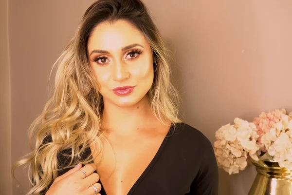 Maquiagem de verão: confira maneiras diferentes de usar gloss
