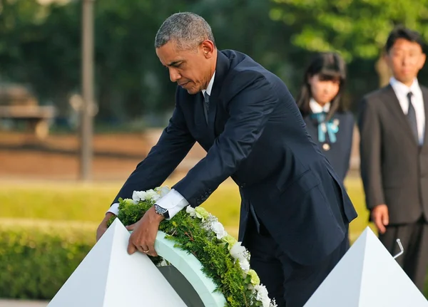 Em Hiroshima, Obama homenageia vítimas da bomba atômica