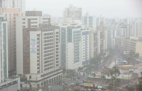 A violência não dá trégua em Águas Claras. Dois assaltos foram registrados na cidade em 45 minutos