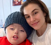 Bruna Massa, nora do Ratinho, e o filho Noah são clicados juntos