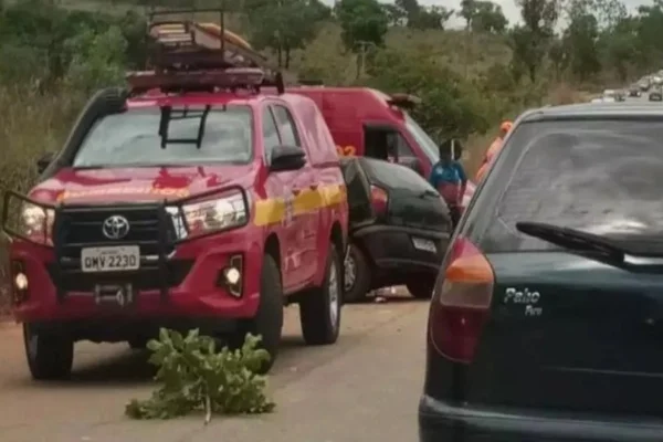 Sem cinto de segurança, ocupante de carro é arremessado e morre em acidente