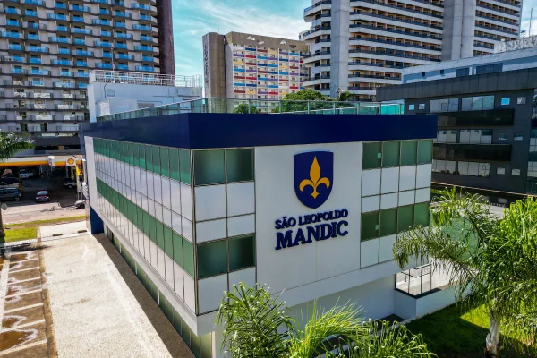 Faculdade SLMANDIC - Metrópoles