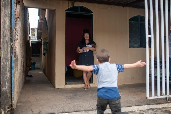 Mães coragem: histórias de mulheres que se arriscaram e deram até a vida pelos filhos